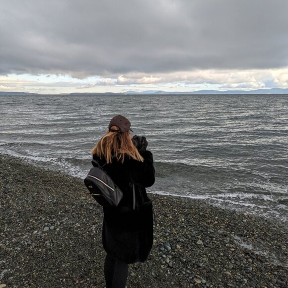 Meet your Posher, Mady - Picture 1 of 1